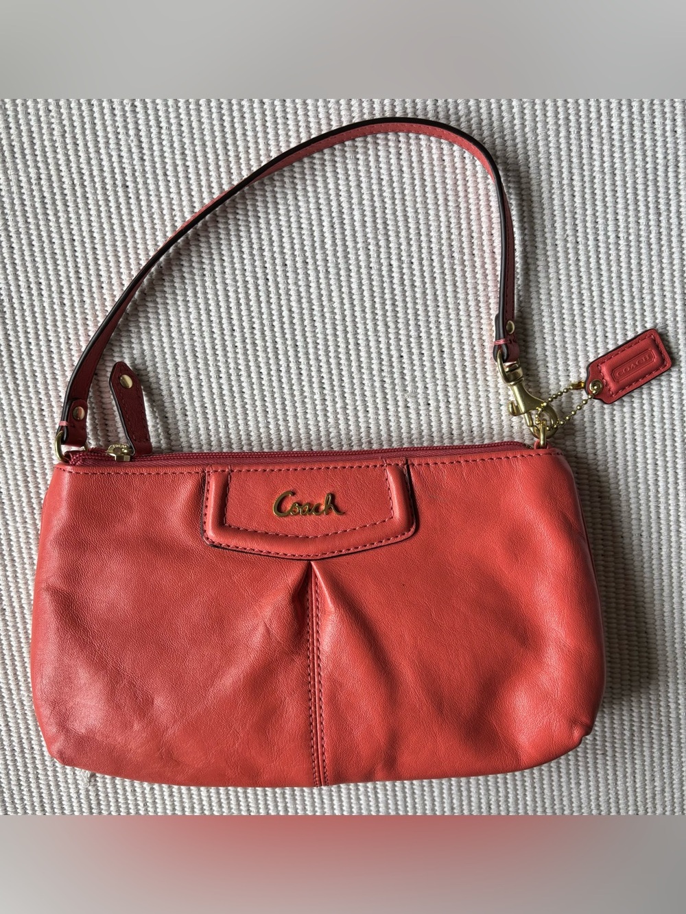 ❤️🧡Classic Y2K COACH Ashley Wristlet Mini Bag🧡❤️ - Picture 6 of 12